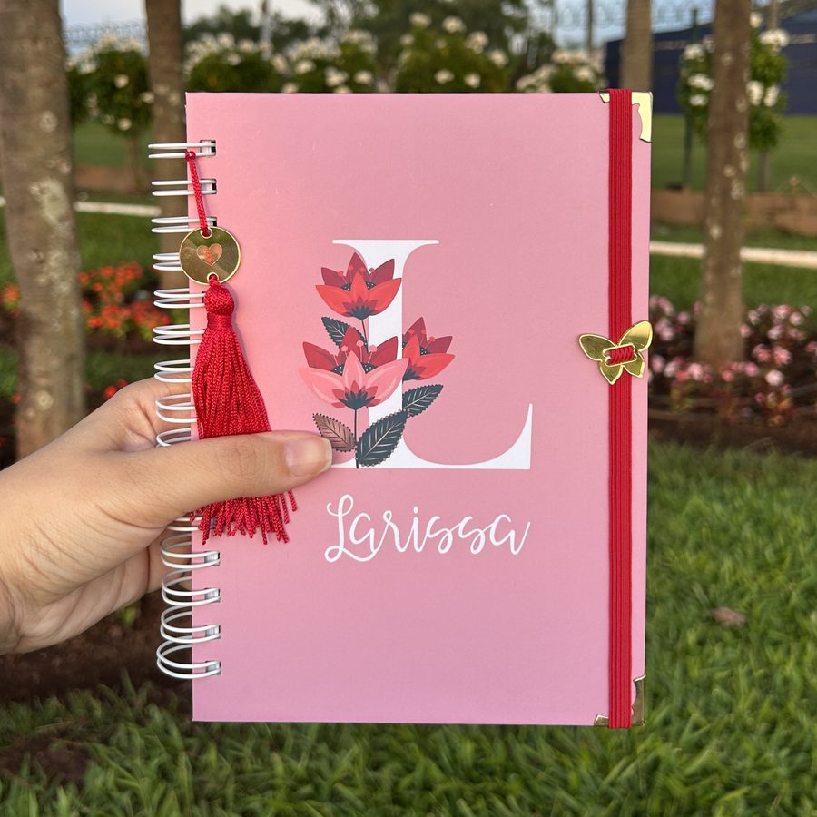 Capa personalizada - Larissa