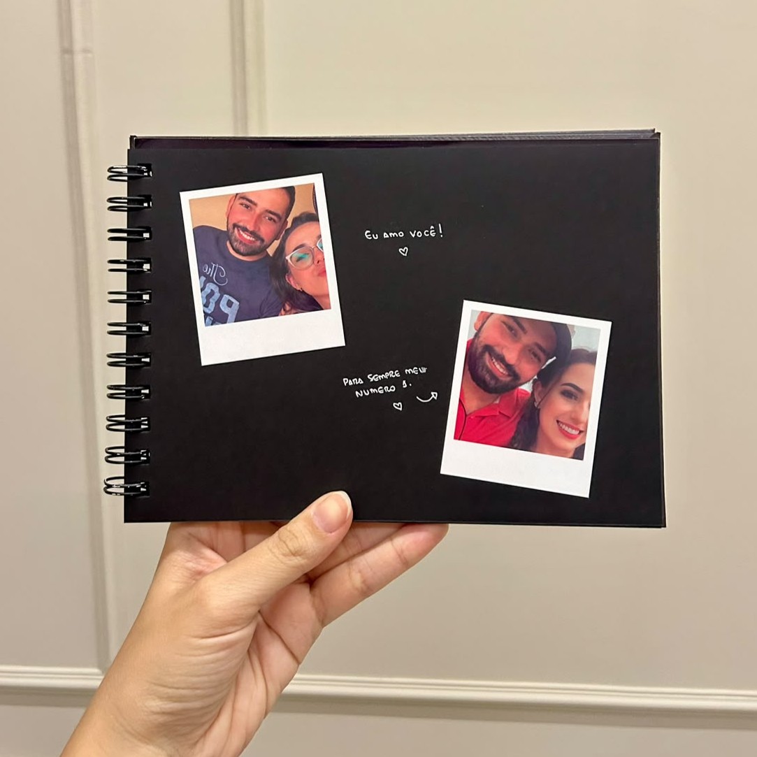 Scrapbook de Memórias personalizado - exemplo com polaroids